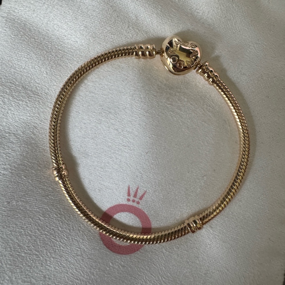 Authentic Pandora 14K Gold Moments Heart Clasp Snake Chain Bracelet 7.1 In